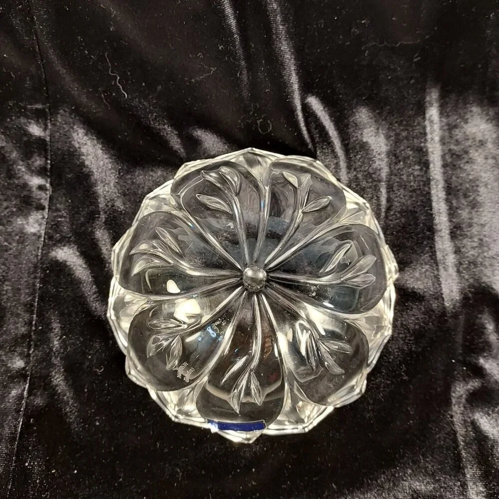 Marquis Waterford Crystal Bowl Christmas Poinsettia Candy Signed 5 Inch Diameter - Picture 4 of 13